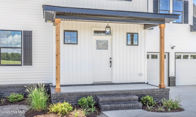 doorway to property featuring a porch