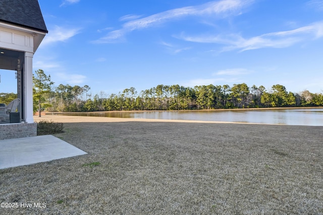 view of yard with a water view