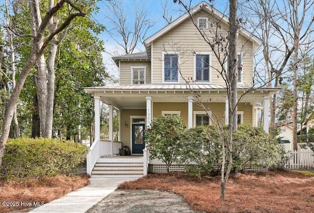 view of front of property featuring a porch