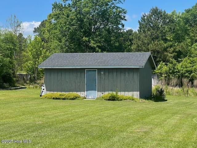 view of outdoor structure with an outdoor structure