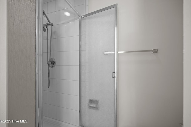 3610 Wedgewood Dr, Trent Woods, NC 28562 - full bath with a shower stall
