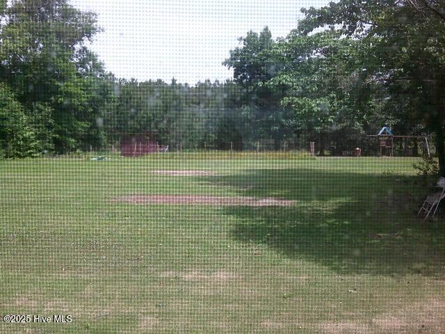 5200 Pineview Rd, Lumberton, NC 28360 - view of grassy yard