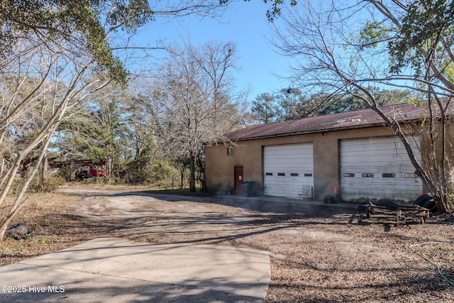 view of detached garage