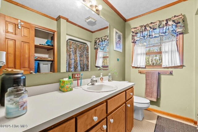carpeted bedroom featuring visible vents, a textured ceiling, and baseboards