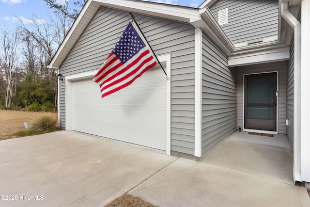 view of detached garage