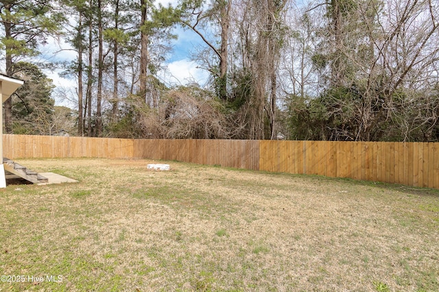 view of yard featuring fence