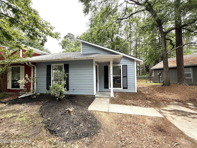 view of front of property