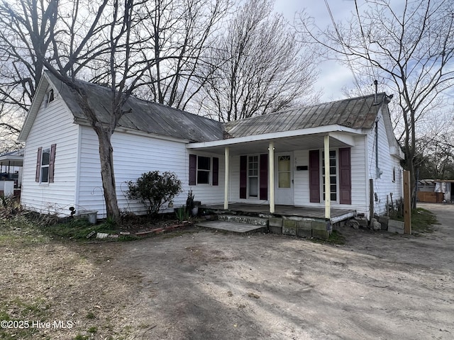 Listing photo 2 for 901 W Anderson St, Selma NC 27576