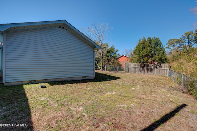137 El Ogden Dr, Wilmington, NC 28411 - view of yard featuring fence