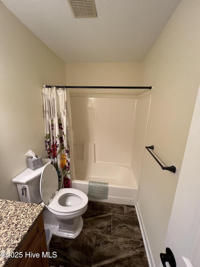 full bath featuring visible vents, toilet, shower / tub combo with curtain, a textured ceiling, and vanity