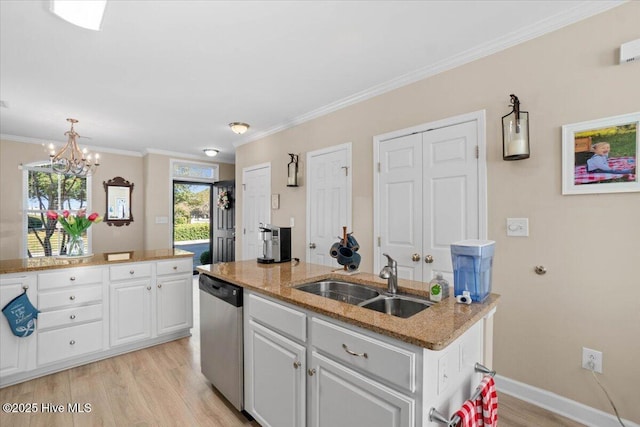 kitchen with a sink, white cabinetry, stainless steel dishwasher, light wood-type flooring, and an island with sink