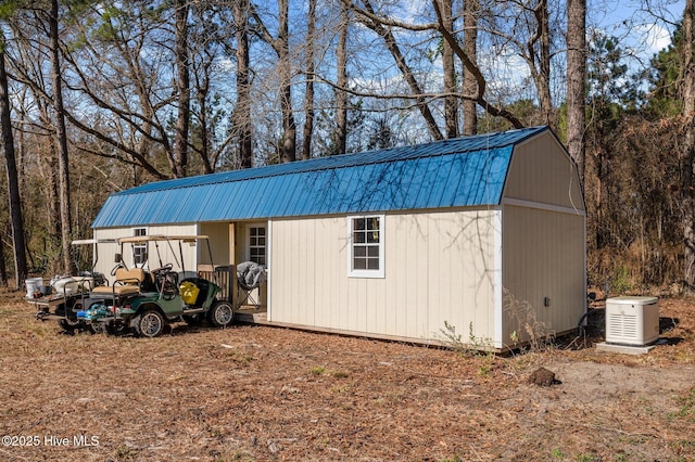 view of outbuilding featuring an outdoor structure