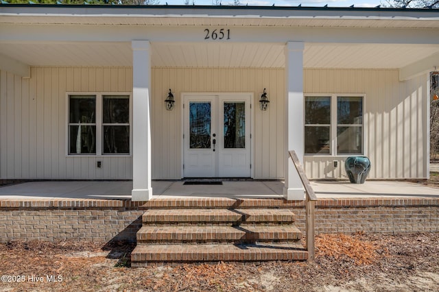 property entrance with a porch