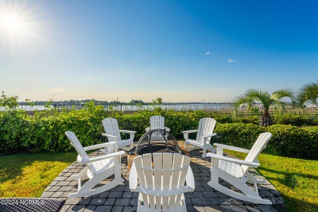 view of patio featuring a fire pit