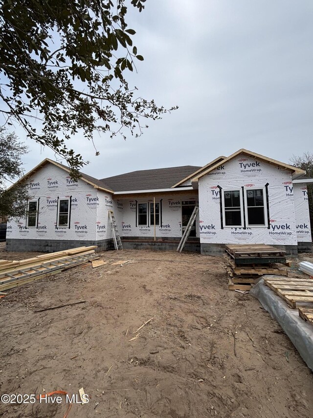 305 Pine Knoll Cir, Pine Knoll Shores, NC 28512 - view of front facade