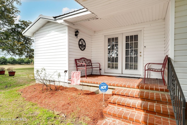 property entrance featuring covered porch