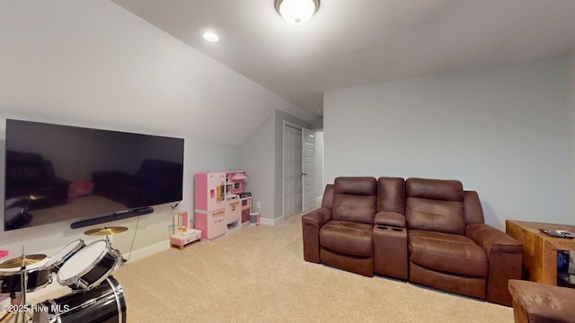 living room with lofted ceiling, recessed lighting, carpet, and baseboards