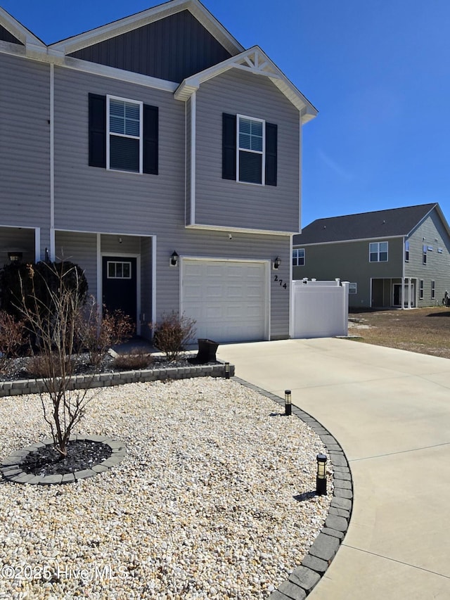 view of front of house featuring a garage and driveway