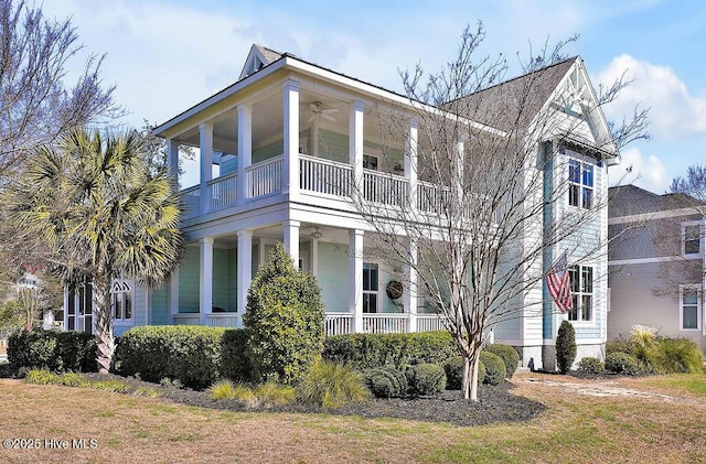 view of front of home featuring a porch and a balcony