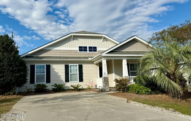 craftsman-style home featuring a porch