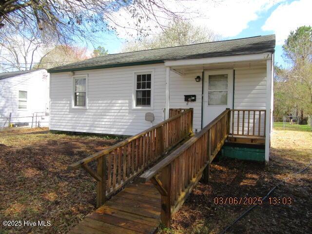 view of front of home