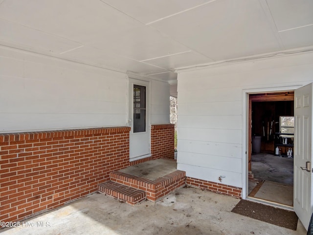 207 Cardinal Rd, Jacksonville, NC 28546 - view of exterior entry