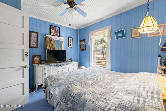 bedroom featuring carpet floors and a ceiling fan