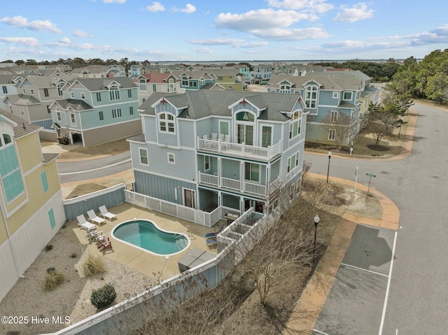 birds eye view of property featuring a residential view