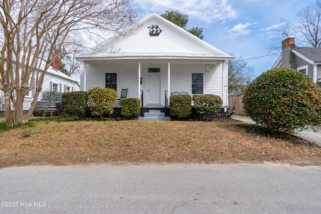 view of front of home featuring a porch