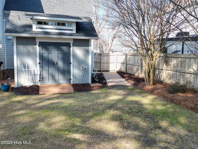 exterior space featuring a fenced backyard