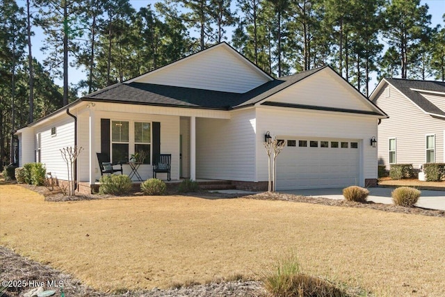 view of front facade featuring driveway, roof with shingles, a porch, a front lawn, and a garage