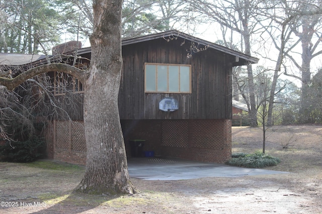 view of outdoor structure