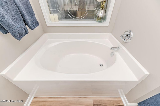 113 Sedgewood Ct, Aberdeen, NC 28315 - bathroom with a bath