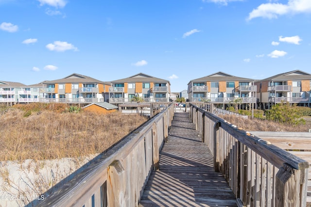 view of property's community featuring a residential view