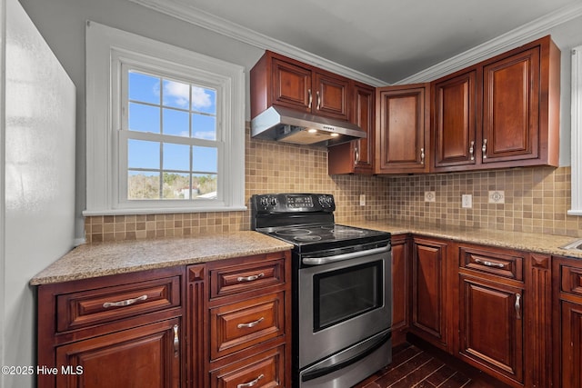 kitchen featuring stainless steel electric range oven, crown molding, tasteful backsplash, and under cabinet range hood