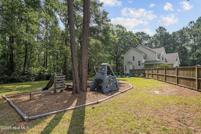 view of yard featuring fence