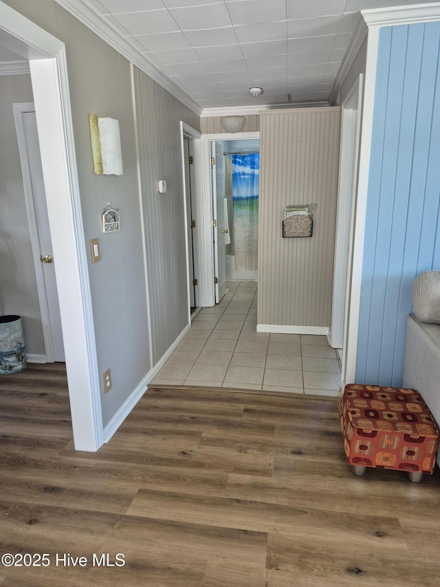 515 Mulberry St, Beaufort, NC 28516 - hallway with ornamental molding, wood finished floors, and baseboards