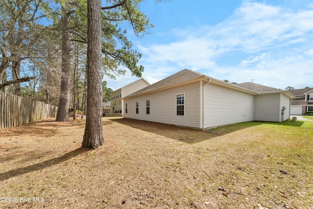 1012 Lake Norman Ln, Leland, NC 28451 - back of property featuring fence and a yard