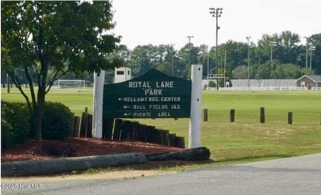 view of community / neighborhood sign