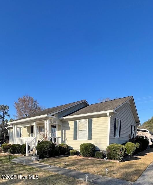 view of front of home with covered porch