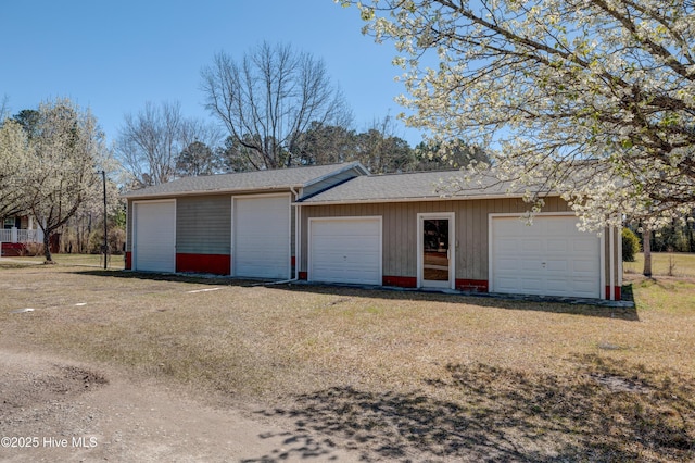 view of detached garage