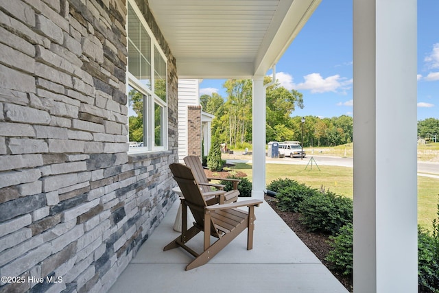 view of patio / terrace with covered porch