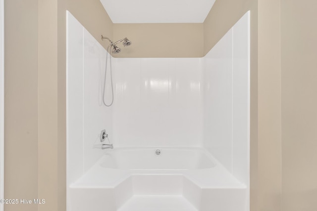 full bathroom with shower / bathing tub combination