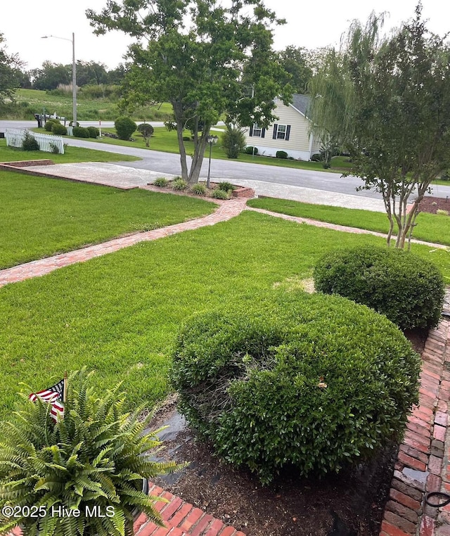 661 Main St, Swansboro, NC 28584 - view of grassy yard