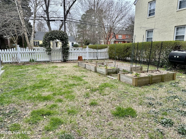 204 N Granville St, Edenton, NC 27932 - view of yard with fence and a garden