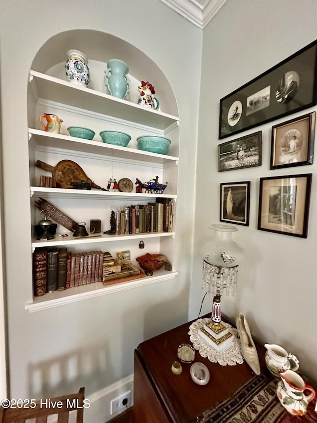204 N Granville St, Edenton, NC 27932 - room details featuring built in features and ornamental molding
