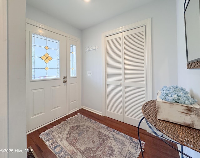 310 Wimbledon Ct, Wilmington, NC 28412 - foyer entrance featuring wood finished floors and baseboards