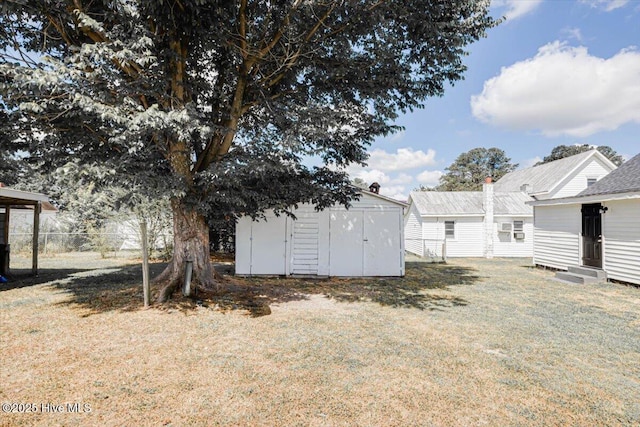 304 N Saratoga St, Stantonsburg, NC 27883 - view of green lawn