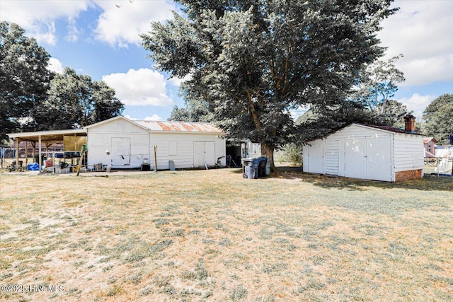 304 N Saratoga St, Stantonsburg, NC 27883 - view of green lawn