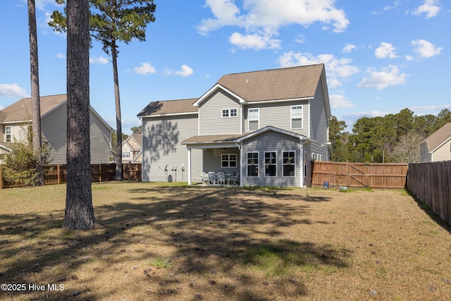427 Wolfe Ln, Hubert, NC 28539 - back of property with a fenced backyard
